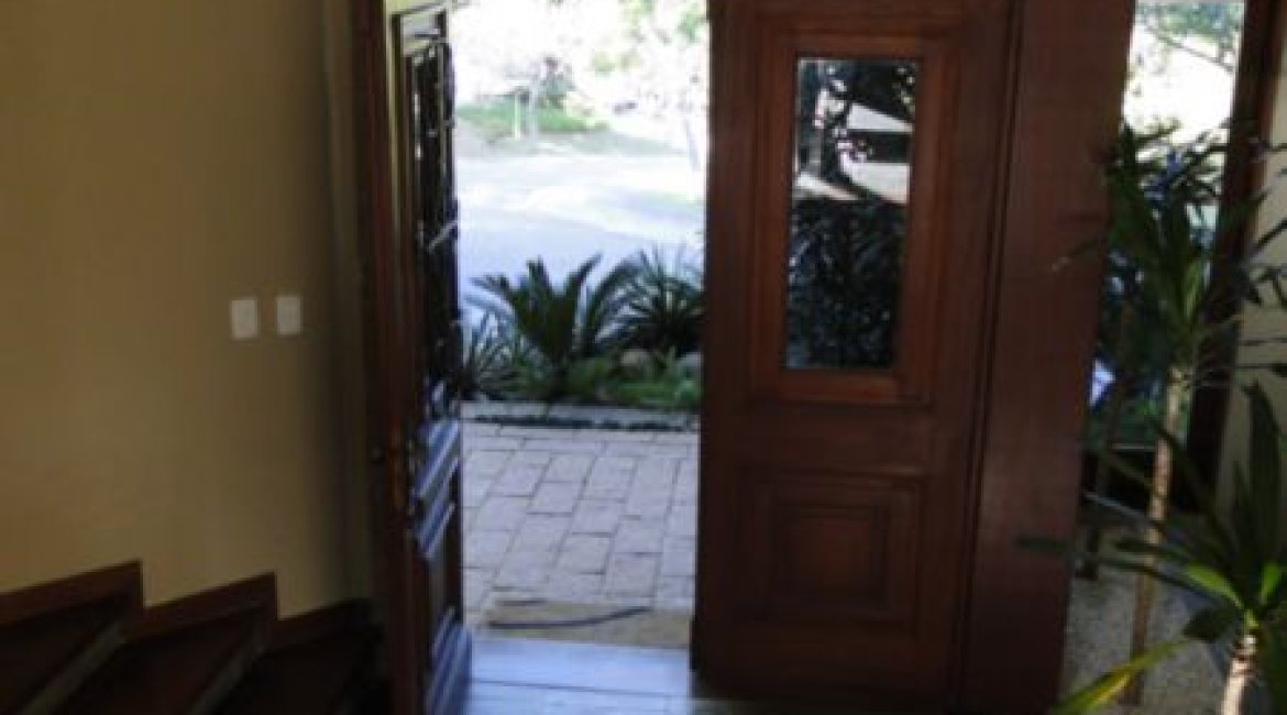 Casa em Condomínio à venda com 1350m², 7 dormitórios, 5 suítes, 4 vagas, no bairro Cavalhada em PORTO ALEGRE