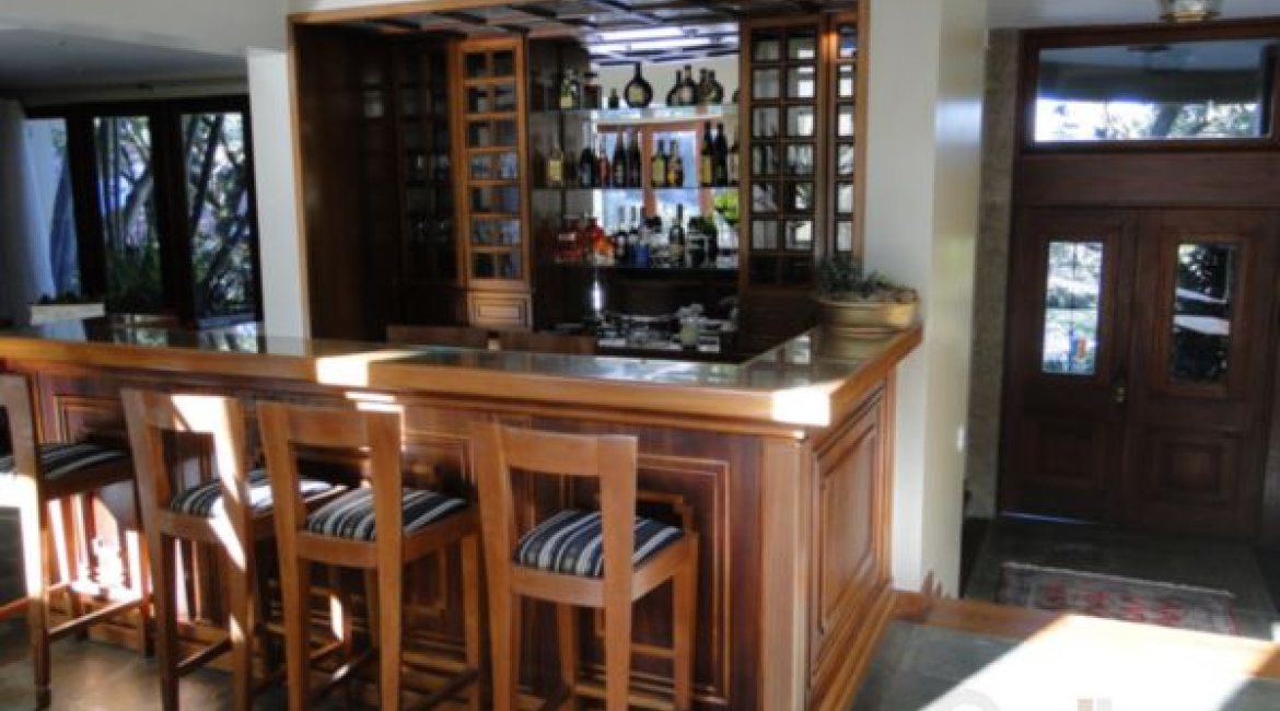 Casa em Condomínio à venda com 1350m², 7 dormitórios, 5 suítes, 4 vagas, no bairro Cavalhada em PORTO ALEGRE