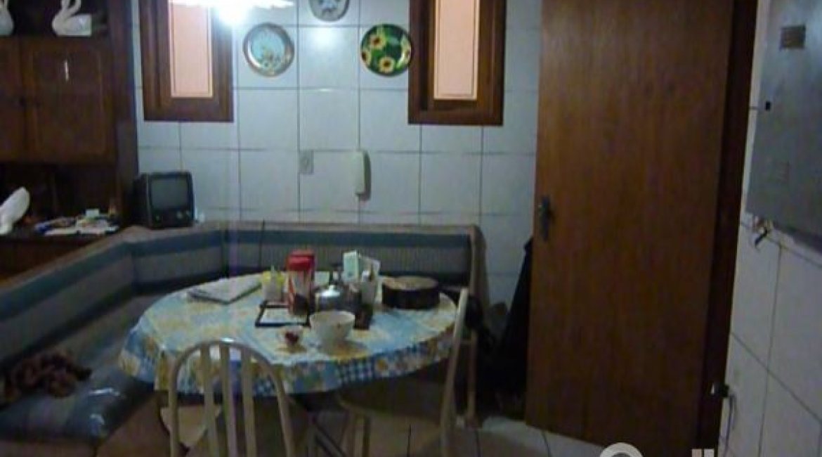 Casa à venda com 580m², 4 dormitórios, 4 suítes, 2 vagas, no bairro Jardim Isabel em Porto Alegre