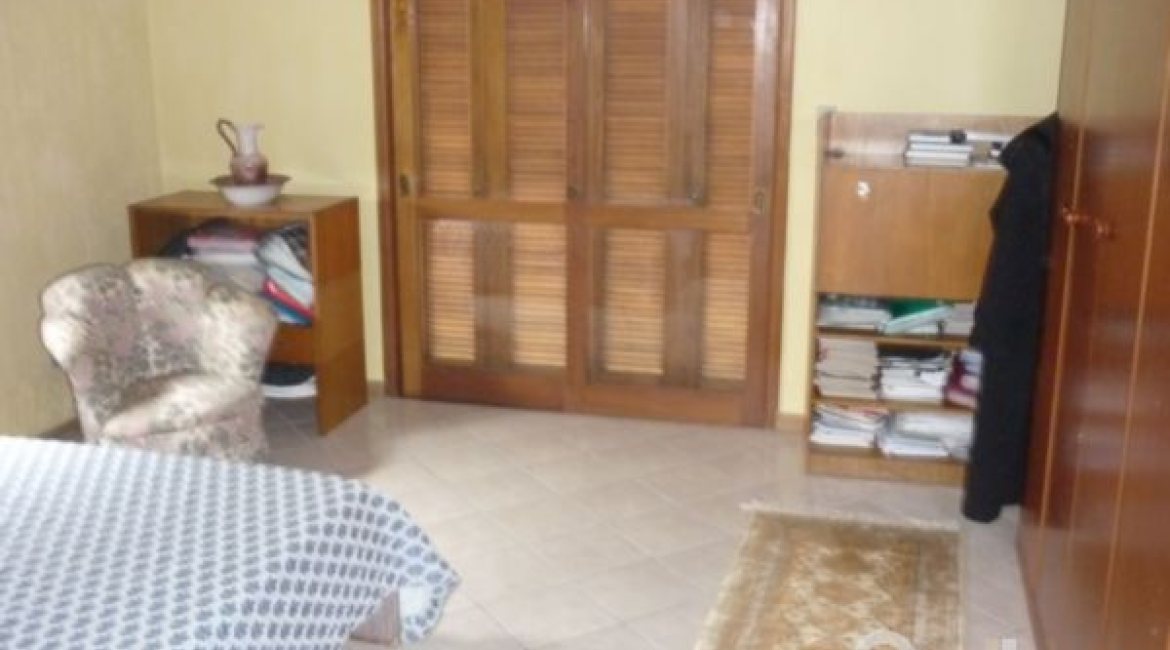 Casa à venda com 580m², 4 dormitórios, 4 suítes, 2 vagas, no bairro Jardim Isabel em Porto Alegre