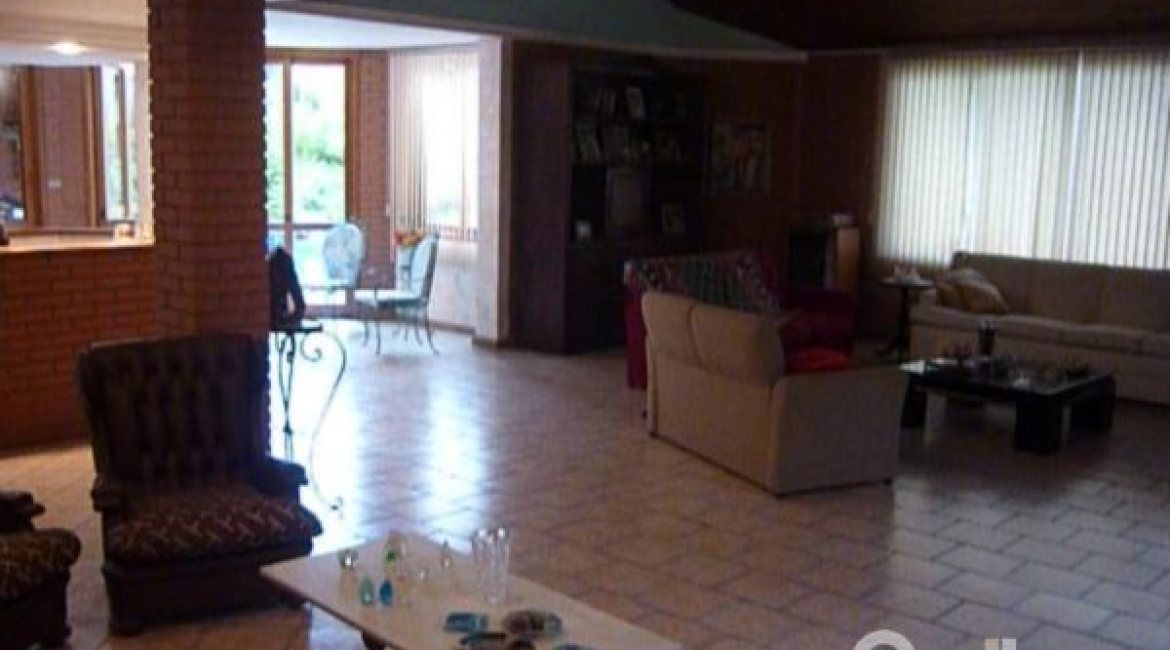 Casa à venda com 580m², 4 dormitórios, 4 suítes, 2 vagas, no bairro Jardim Isabel em Porto Alegre