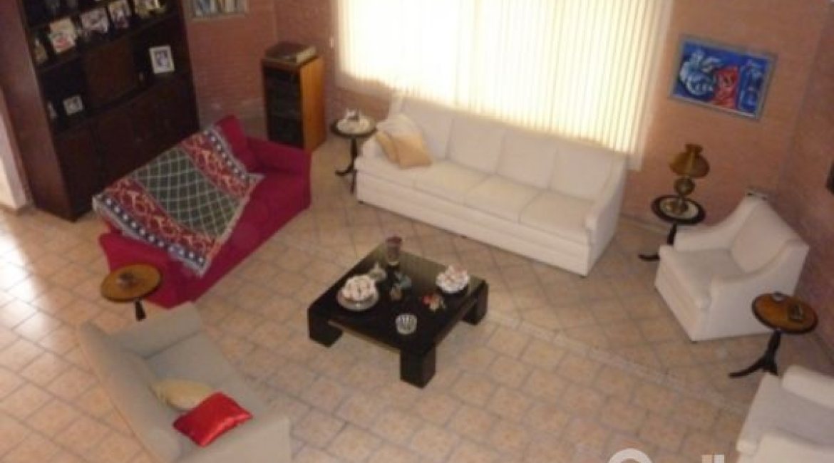 Casa à venda com 580m², 4 dormitórios, 4 suítes, 2 vagas, no bairro Jardim Isabel em Porto Alegre