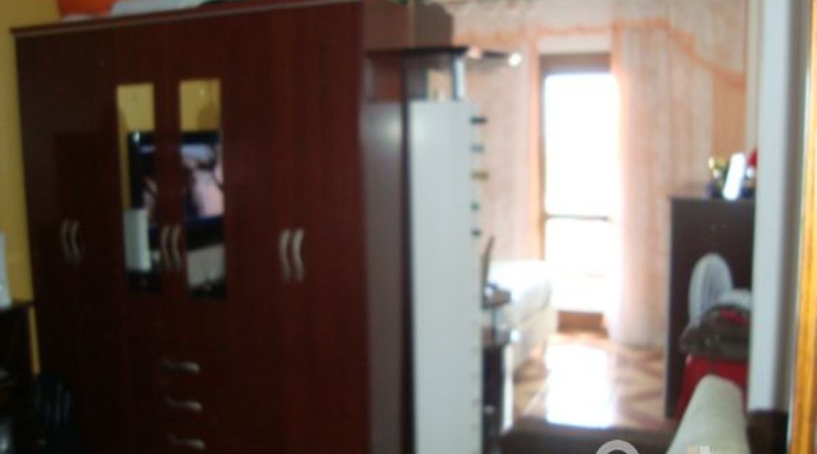 Casa à venda com 280m², 3 dormitórios, 1 suíte, 2 vagas, no bairro Tristeza em Porto Alegre