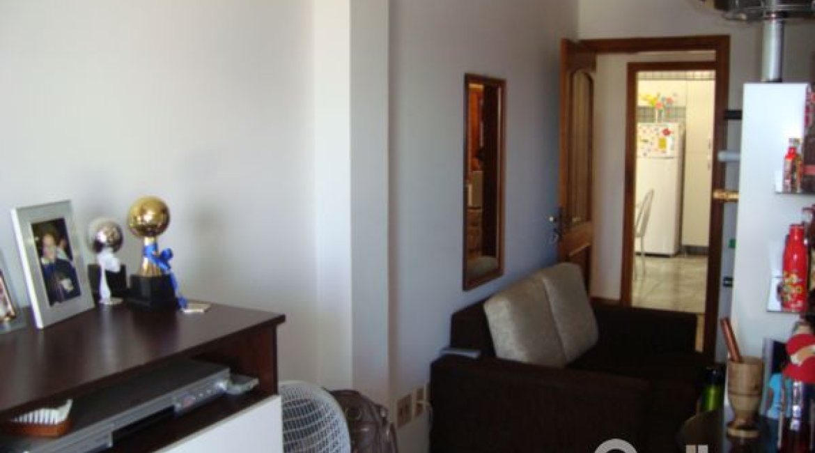 Casa à venda com 280m², 3 dormitórios, 1 suíte, 2 vagas, no bairro Tristeza em Porto Alegre