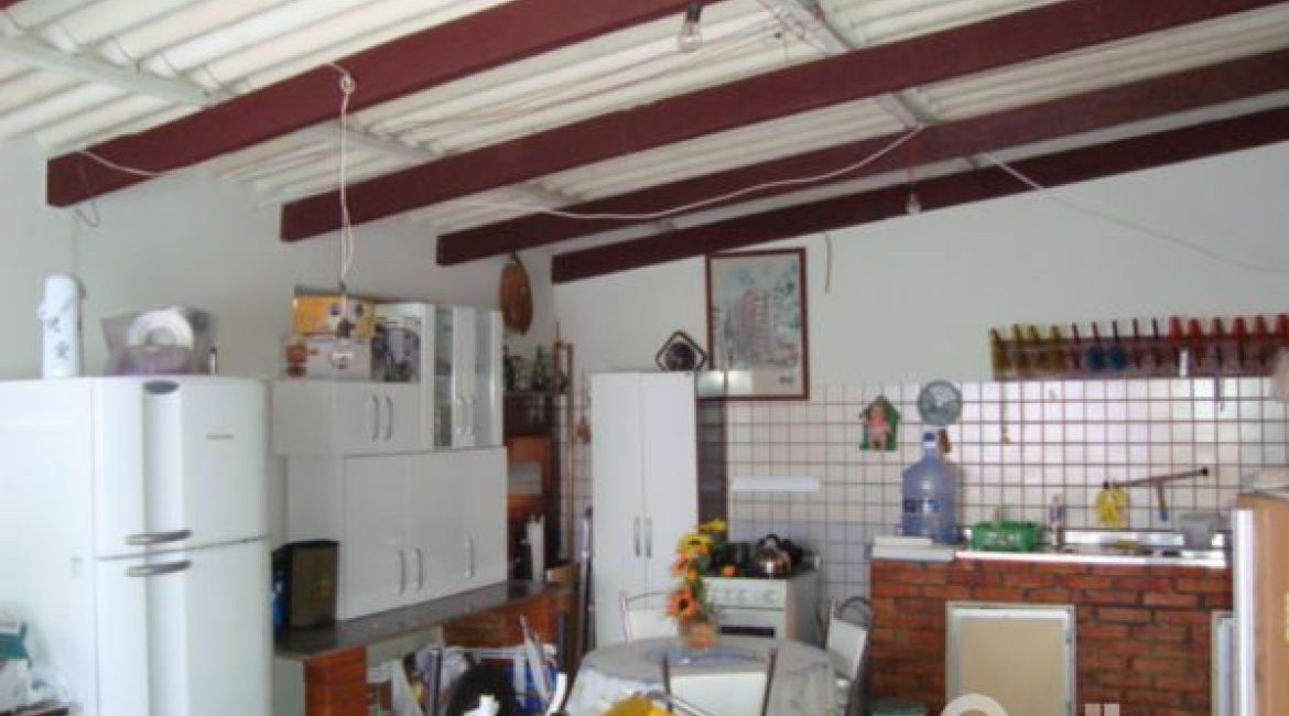 Casa à venda com 280m², 3 dormitórios, 1 suíte, 2 vagas, no bairro Tristeza em Porto Alegre