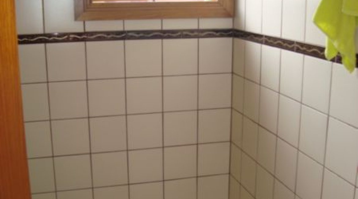 Casa à venda com 280m², 3 dormitórios, 1 suíte, 2 vagas, no bairro Tristeza em Porto Alegre