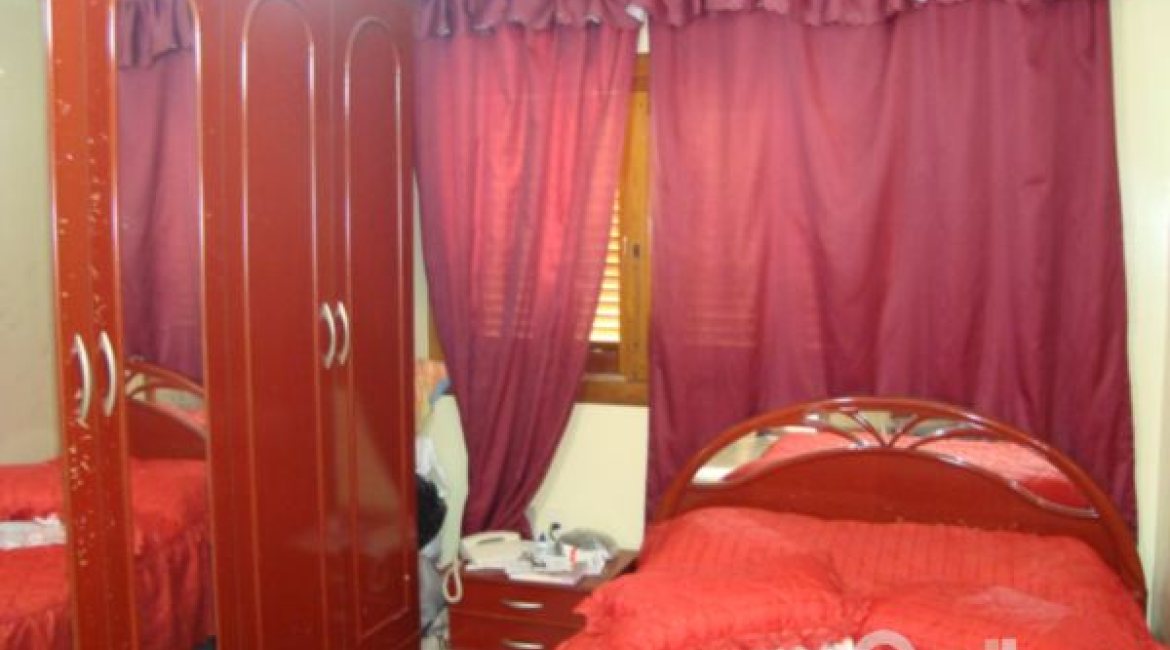 Casa à venda com 280m², 3 dormitórios, 1 suíte, 2 vagas, no bairro Tristeza em Porto Alegre