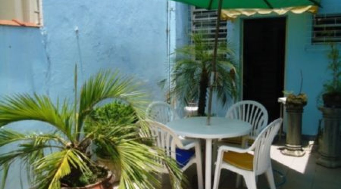 Casa à venda com 181m², 3 dormitórios, 1 suíte, 4 vagas, no bairro Ipanema em Porto Alegre