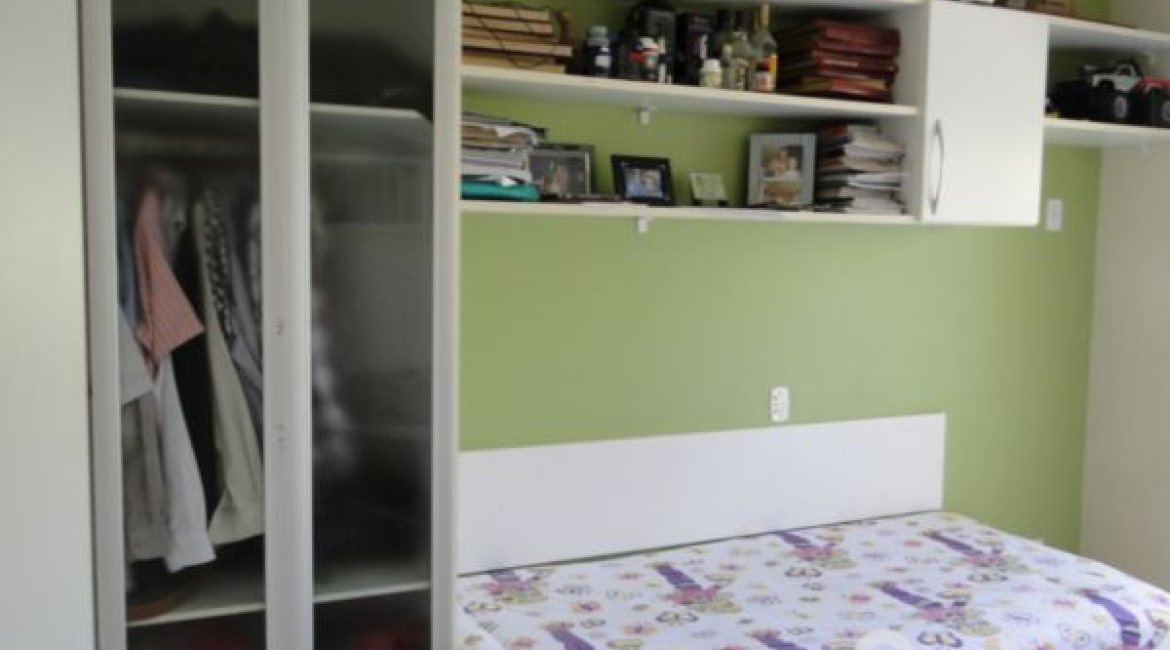 Casa à venda com 219m², 3 dormitórios, 1 suíte, 3 vagas, no bairro Jardim Isabel em Porto Alegre