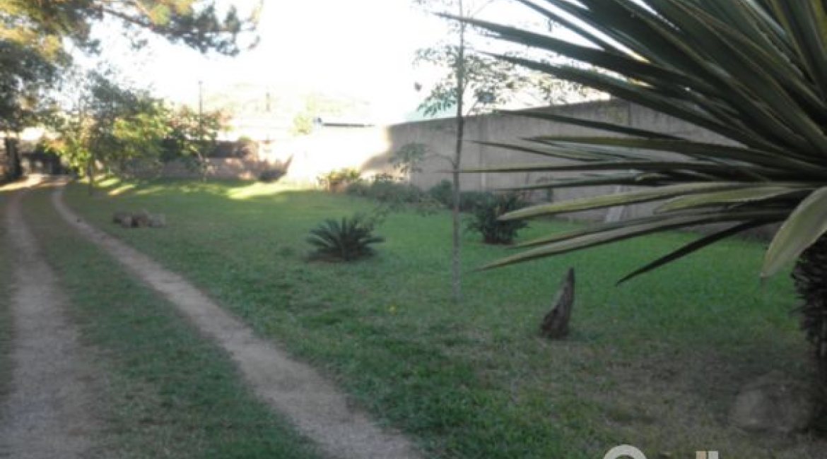 Terreno à venda, no bairro Guarujá em Porto Alegre