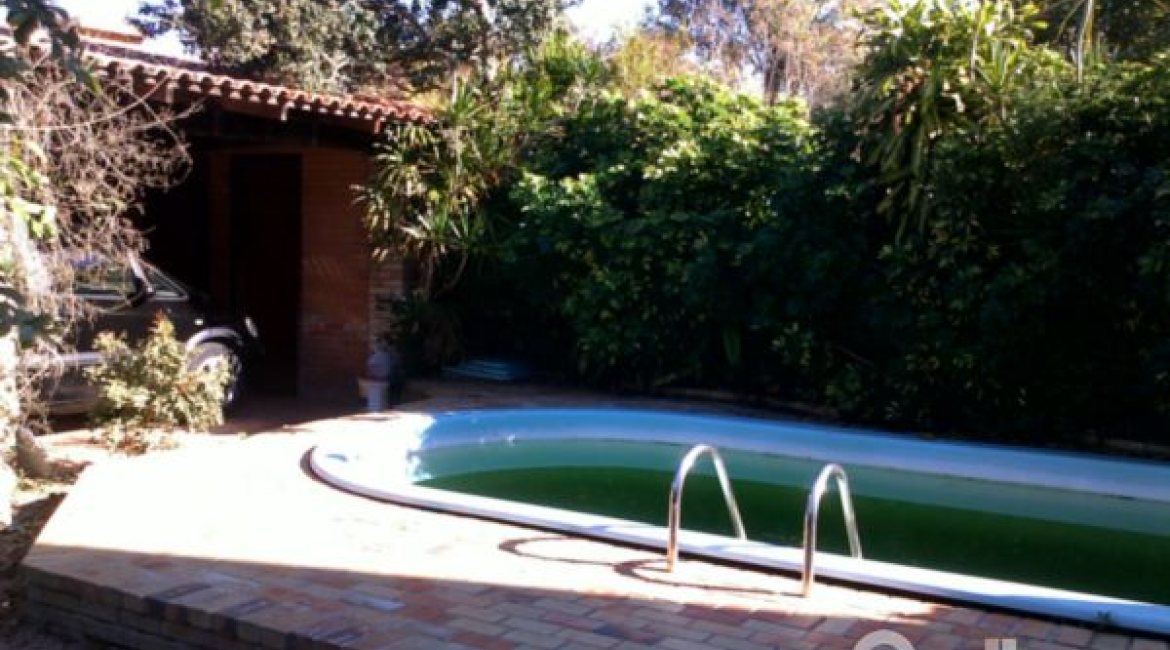 Casa à venda com 219m², 3 dormitórios, 1 suíte, 3 vagas, no bairro Tristeza em Porto Alegre