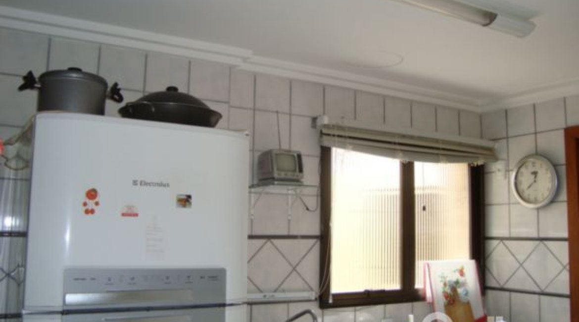 Apartamento à venda com 76m², 2 dormitórios, 1 vaga, no bairro Tristeza em Porto Alegre