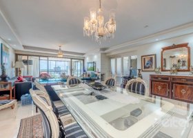 Apartamento à venda com 207m², 3 dormitórios, 3 suítes, 3 vagas, no bairro Cristal em Porto Alegre