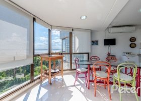Apartamento à venda com 207m², 3 dormitórios, 3 suítes, 3 vagas, no bairro Cristal em Porto Alegre