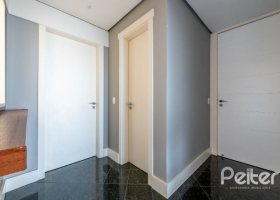 Apartamento à venda com 200m², 3 dormitórios, 3 suítes, 4 vagas, no bairro Cristal em PORTO ALEGRE