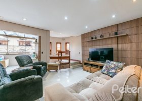 Casa em Condomínio à venda com 240m², 3 dormitórios, 1 suíte, 2 vagas, no bairro Jardim Isabel em Porto Alegre