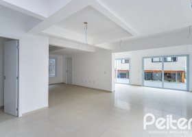 Casa em Condomínio à venda com 225m², 3 dormitórios, 3 suítes, 3 vagas, no bairro Hipica em PORTO ALEGRE