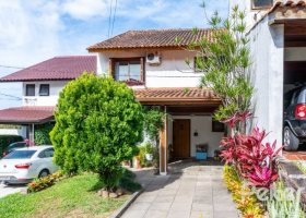 Casa em Condomínio à venda com 160m², 3 dormitórios, 1 suíte, 2 vagas, no bairro Ipanema em PORTO ALEGRE