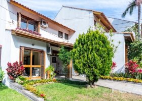 Casa em Condomínio à venda com 160m², 3 dormitórios, 1 suíte, 2 vagas, no bairro Ipanema em PORTO ALEGRE