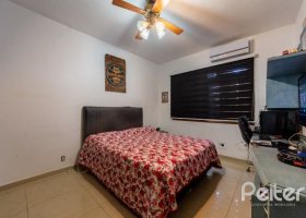 Casa em Condomínio à venda com 400m², 3 dormitórios, 1 suíte, 6 vagas, no bairro Cavalhada em PORTO ALEGRE