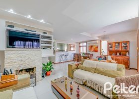 Casa em Condomínio à venda com 252m², 3 dormitórios, 1 suíte, 3 vagas, no bairro Mountain Ville em PORTO ALEGRE