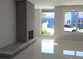 Casa em Condomínio à venda com 140m², 3 dormitórios, 1 suíte, 2 vagas, no bairro Hipica em PORTO ALEGRE