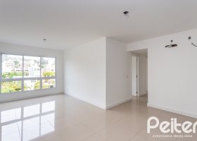 Apartamento à venda com 91m², 3 dormitórios, 1 suíte, 2 vagas, no bairro Tristeza em PORTO ALEGRE