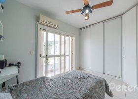 Casa em Condomínio à venda com 178m², 4 dormitórios, 2 suítes, 2 vagas, no bairro Mountain Ville em PORTO ALEGRE
