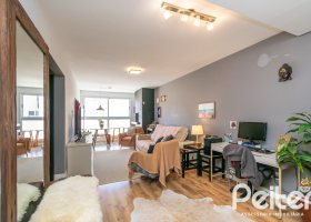 Apartamento à venda com 82m², 2 dormitórios, 1 suíte, 2 vagas, no bairro Ipanema em Porto Alegre