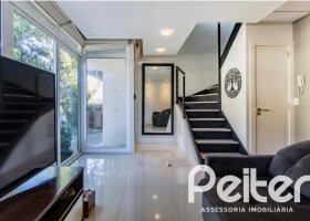 Casa em Condomínio à venda com 81m², 1 dormitório, 1 suíte, 2 vagas, no bairro Tristeza em Porto Alegre