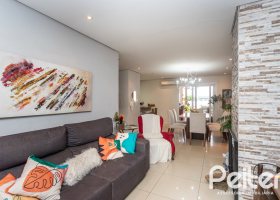 Casa em Condomínio à venda com 132m², 3 dormitórios, 1 suíte, 2 vagas, no bairro Vila Nova em PORTO ALEGRE