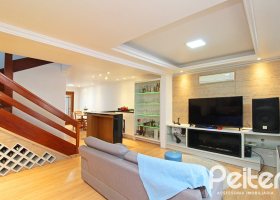 Casa à venda com 150m², 3 dormitórios, 1 suíte, 2 vagas, no bairro Ipanema em Porto Alegre