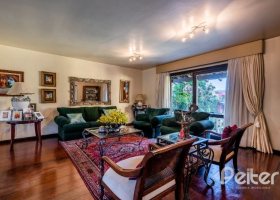 Casa em Condomínio à venda com 400m², 5 dormitórios, 2 suítes, 3 vagas, no bairro Cavalhada em PORTO ALEGRE