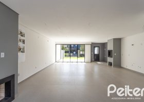Casa em Condomínio à venda com 150m², 3 dormitórios, 3 suítes, 2 vagas, no bairro Hípica em PORTO ALEGRE