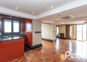 Cobertura à venda com 165m², 3 dormitórios, 1 suíte, 1 vaga, no bairro Tristeza em PORTO ALEGRE