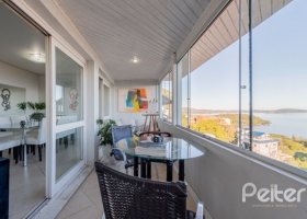 Casa à venda com 215m², 3 dormitórios, 1 suíte, 2 vagas, no bairro Sétimo Céu em Porto Alegre