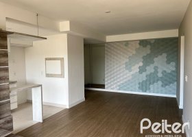 Apartamento à venda com 100m², 3 dormitórios, 1 suíte, 2 vagas, no bairro Cristal em Porto Alegre