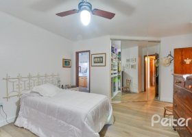 Casa em Condomínio à venda com 200m², 3 dormitórios, 1 suíte, 3 vagas, no bairro Pedra Redonda em PORTO ALEGRE
