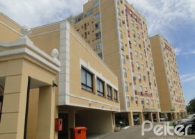 Cobertura à venda com 150m², 3 dormitórios, 1 suíte, 2 vagas, no bairro Tristeza em Porto Alegre