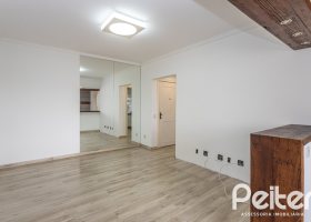 Apartamento à venda com 76m², 2 dormitórios, 1 suíte, 1 vaga, no bairro Tristeza em PORTO ALEGRE