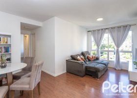 Apartamento à venda com 69m², 2 dormitórios, 1 suíte, 1 vaga, no bairro Tristeza em Porto Alegre