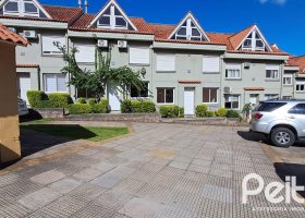 Casa em Condomínio à venda com 116m², 3 dormitórios, 1 suíte, 2 vagas, no bairro Cristal em Porto Alegre