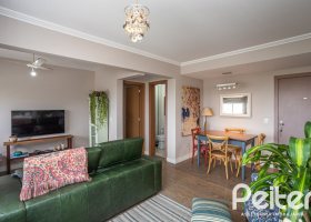 Apartamento à venda com 60m², 2 dormitórios, 1 suíte, 1 vaga, no bairro Tristeza em PORTO ALEGRE