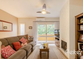 Casa em Condomínio à venda com 159m², 3 dormitórios, 1 suíte, 2 vagas, no bairro Tristeza em Porto Alegre