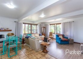 Apartamento à venda com 165m², 3 dormitórios, 1 suíte, 2 vagas, no bairro Ipanema em Porto Alegre