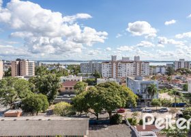 Apartamento à venda com 74m², 3 dormitórios, 1 suíte, 2 vagas, no bairro Tristeza em PORTO ALEGRE