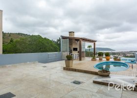 Casa em Condomínio à venda com 346m², 3 dormitórios, 1 suíte, 3 vagas, no bairro Ipanema em PORTO ALEGRE