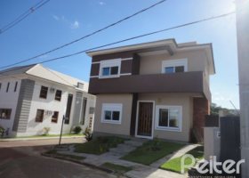 Casa em Condomínio à venda com 209m², 4 dormitórios, 2 suítes, 3 vagas, no bairro Hipica em PORTO ALEGRE
