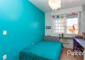 Casa em Condomínio à venda com 162m², 3 dormitórios, 1 suíte, 3 vagas, no bairro Tristeza em PORTO ALEGRE