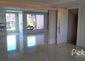 Casa em Condomínio à venda com 384m², 3 dormitórios, 1 suíte, 4 vagas, no bairro Cristal em PORTO ALEGRE